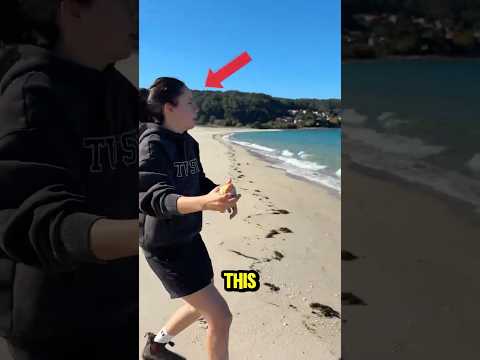 Thumbnail for THIS LITTLE WOMAN MADE A TERRIBLE MISTAKE! 🤯😱 by FlashSlice