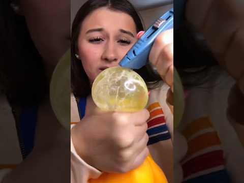 Thumbnail for Nova trend está estourando brinquedos antistresse 😱 by Cock Shorts