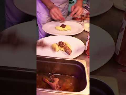 Thumbnail for Un resto français en République Dominicaine ! 😋 by Food Story