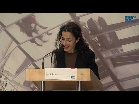 Thumbnail for "Meine Herren und Damen!" - Sesede Terziyan liest Marie Juchacz' Rede by Friedrich-Ebert-Stiftung