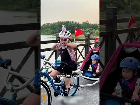 Thumbnail for Cô bé đạp xe nhanh hơn cả người lớn nhưng 😳 by Du Hành