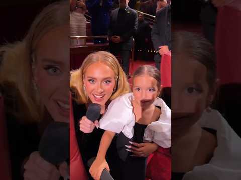 Thumbnail for A Adele PAROU o show por isso 😳 by Cock Shorts