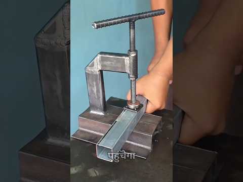 Thumbnail for एक बार एक कुत्ते और गधे की शर्त लगी कि जो दौड़ कर पहले पहुंचेगा वो सत्ता के #youtubeshorts #story by story india 1